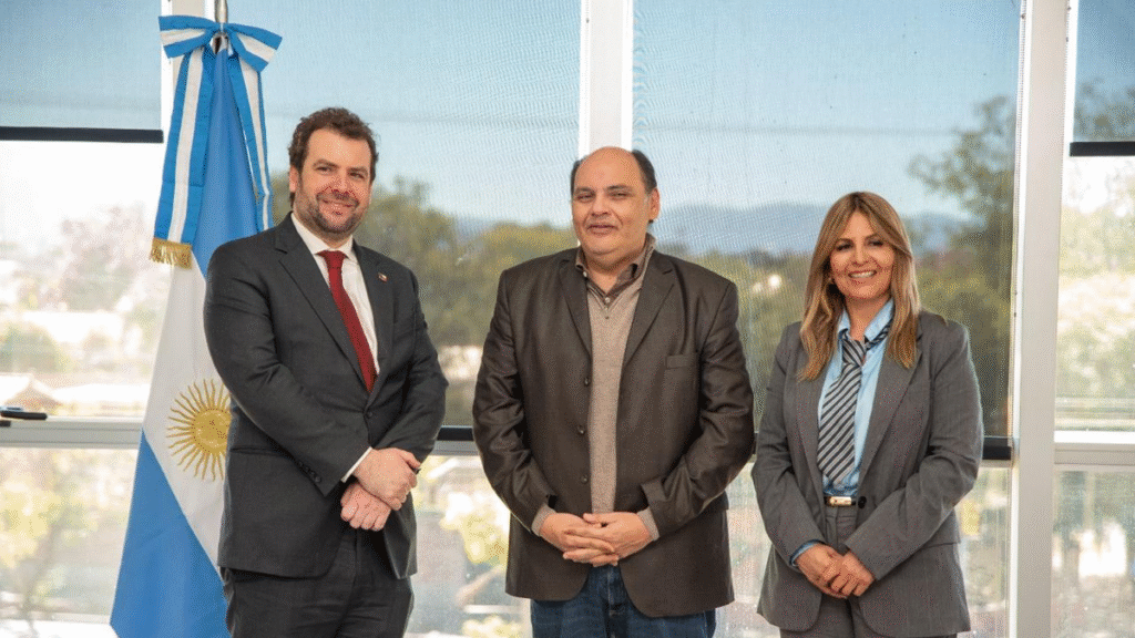 Presentaron la nueva página web del Paso Internacional San Francisco Presentaron la nueva página web del Paso Internacional San Francisco