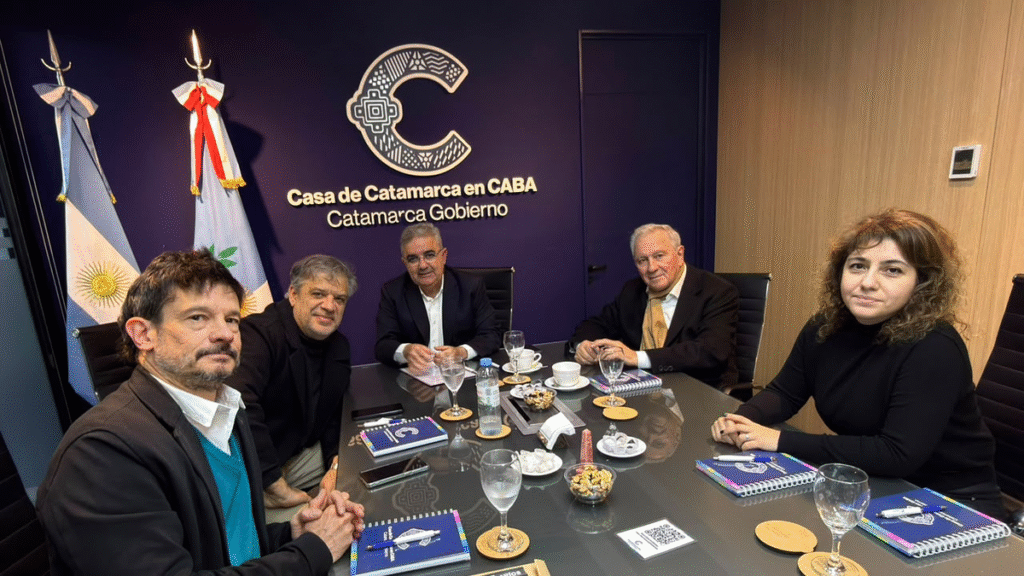 El Ministerio de Educación y Trabajo ampliará la formación en idiomas junto a la UBA