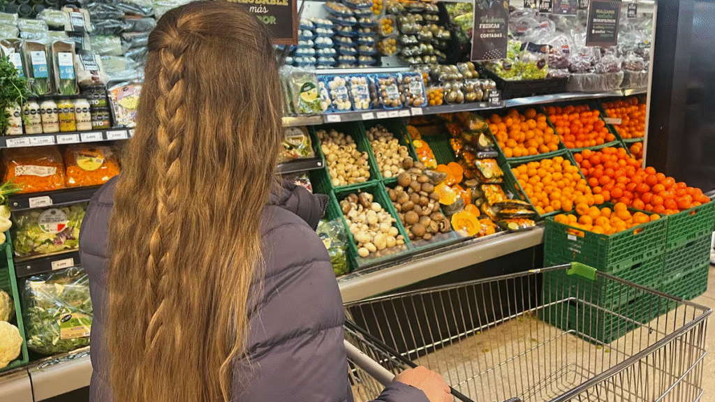 El INDEC confirmó fuertes caídas en las ventas de supermercados, mayoristas y shoppings en junio