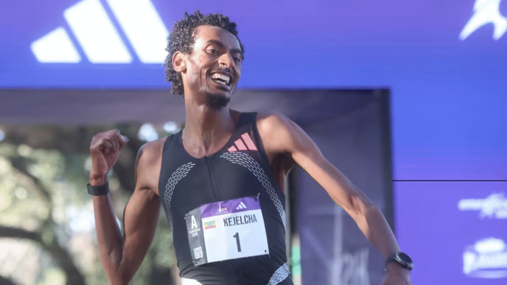 El etíope Yomif Kejelcha rompió el récord mundial en la Media Maratón de Buenos Aires