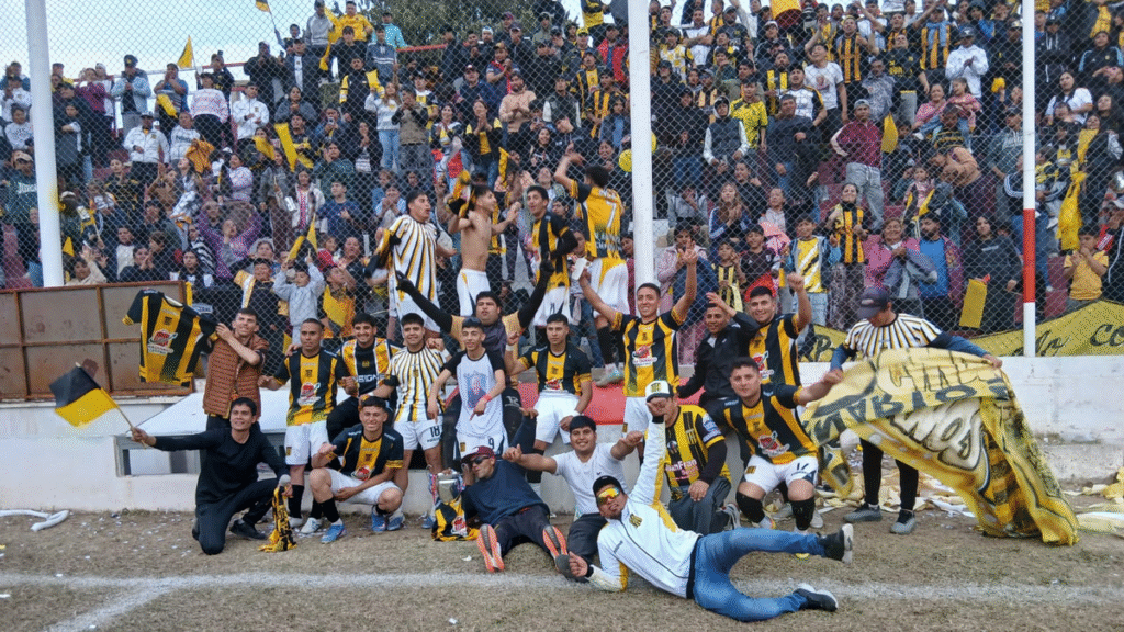 Aconquija se consagró campeón del Apertura tras vencer a Rivadavia en los penales Aconquija se consagró campeón del Apertura tras vencer a Rivadavia en los penales