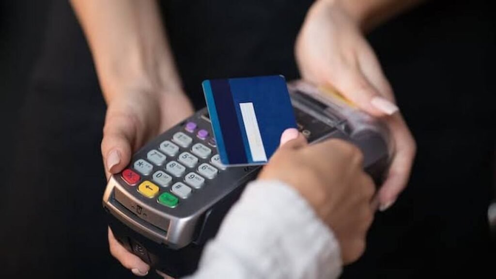 Confirmaron la detención de un imputado por recibir tarjetas robadas y realizar compras
