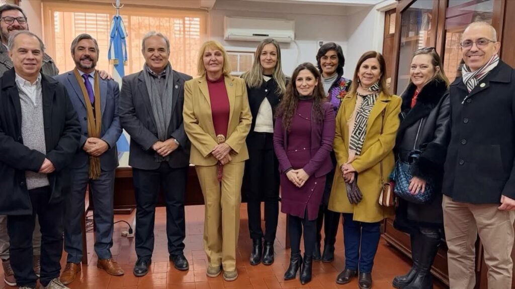 La Facultad de Derecho de la UNCA firmó un convenio con la Universidad de Tucumán para la formación doctoral de sus docentes