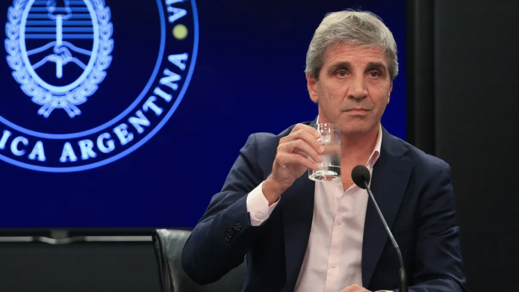 Luis Caputo y su patrimonio: la mayor parte de sus depósitos está en el exterior