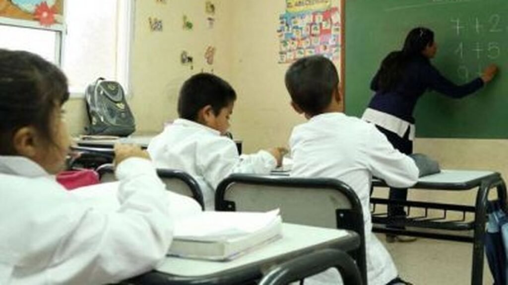 Un docente necesita 15 años para consolidar su titularidad