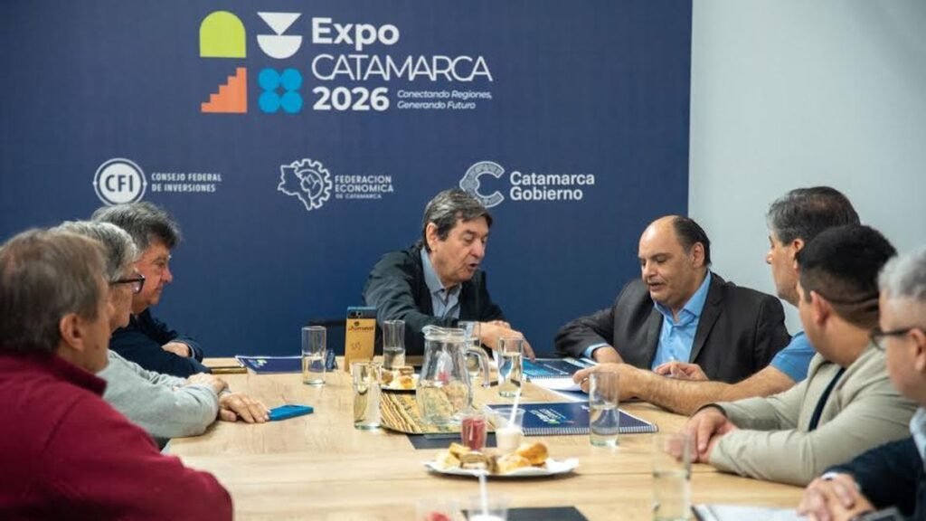 El intendente se reunió  con las autoridades de la FEC