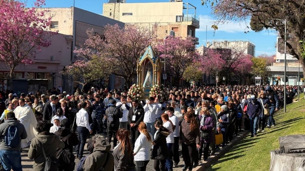 Catamarca agradeció a la Virgen por su protección Catamarca agradeció a la Virgen por su protección