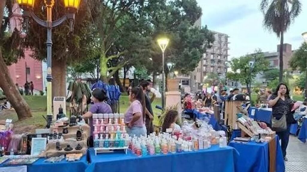 Reordenarán la feria de la Plaza 25 de Mayo y reubicarán a revendedores