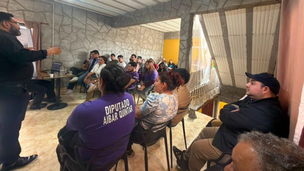 Libertarios buscan ampliar su presencia territorial