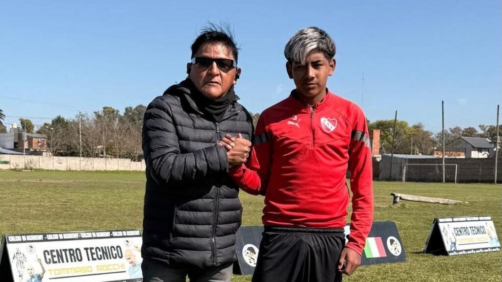 Zárate suma minutos y experiencia en el Rojo