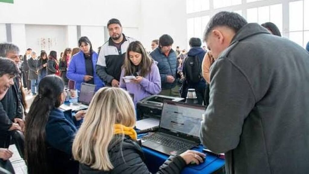 El Gobierno titularizó  4.525 plazas docentes pero muchos quedaron afuera