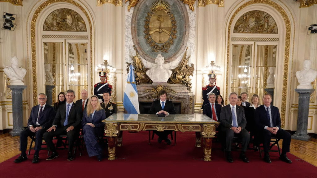 Javier Milei: “Las Malvinas son argentinas, los isleños no tienen derecho a la autodeterminación”