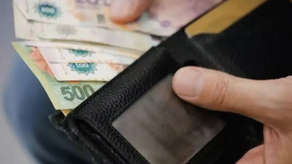Seis de cada diez argentinos se quedan sin dinero antes del día 20