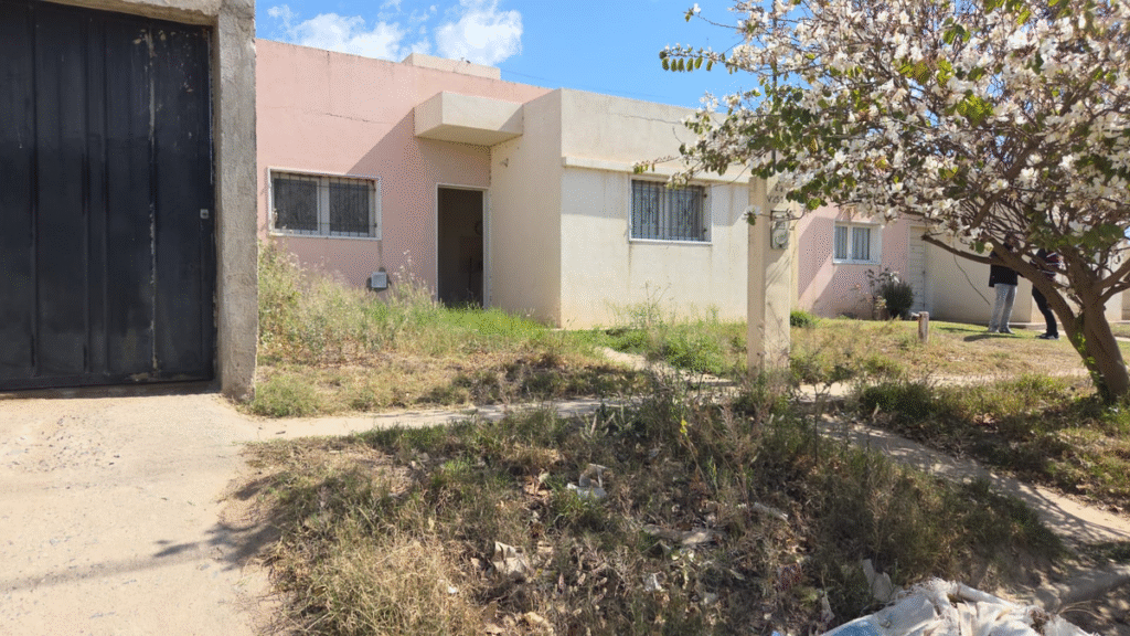 El IPV recuperó una vivienda abandonada y la entregó a una nueva familia en Valle Chico