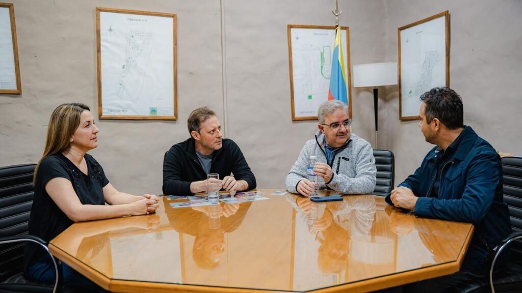 El Gobierno avanza con obras de asfaltado en Valle Viejo y Saujil