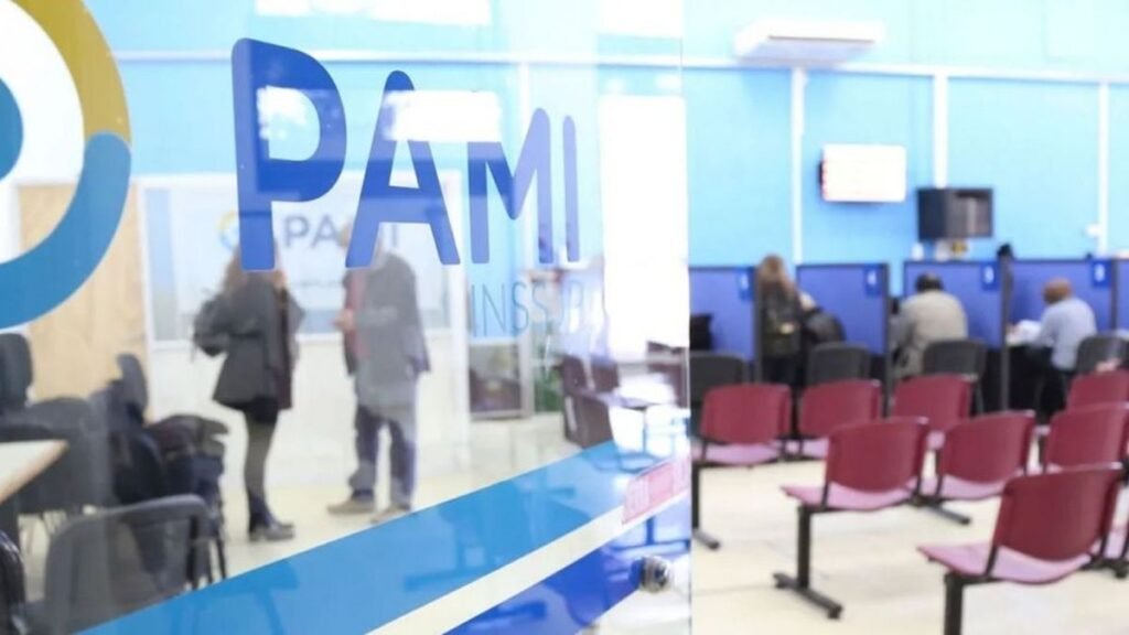 Médicos y odontólogos de PAMI paralizan la atención