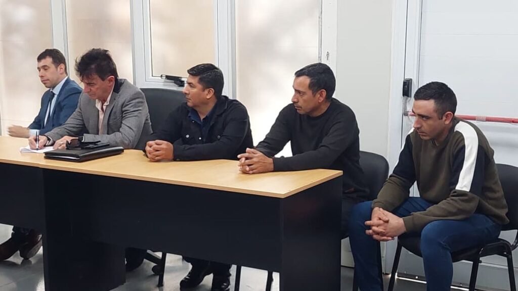 Condenaron a tres policías a prisión en suspenso por vejaciones Condenaron a tres policías a prisión en suspenso por vejaciones