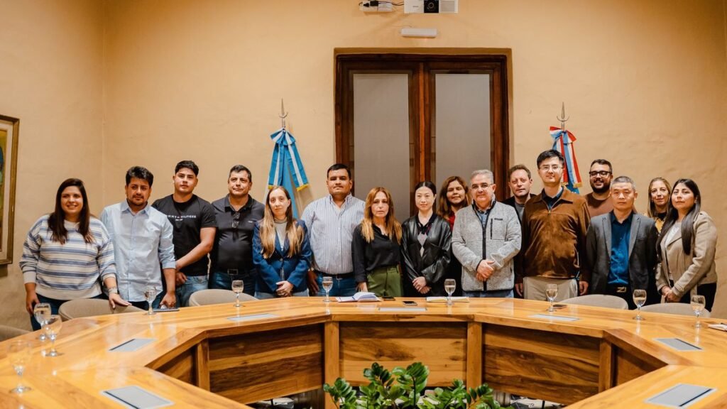 La Provincia busca dar un alivio a los proveedores mineros