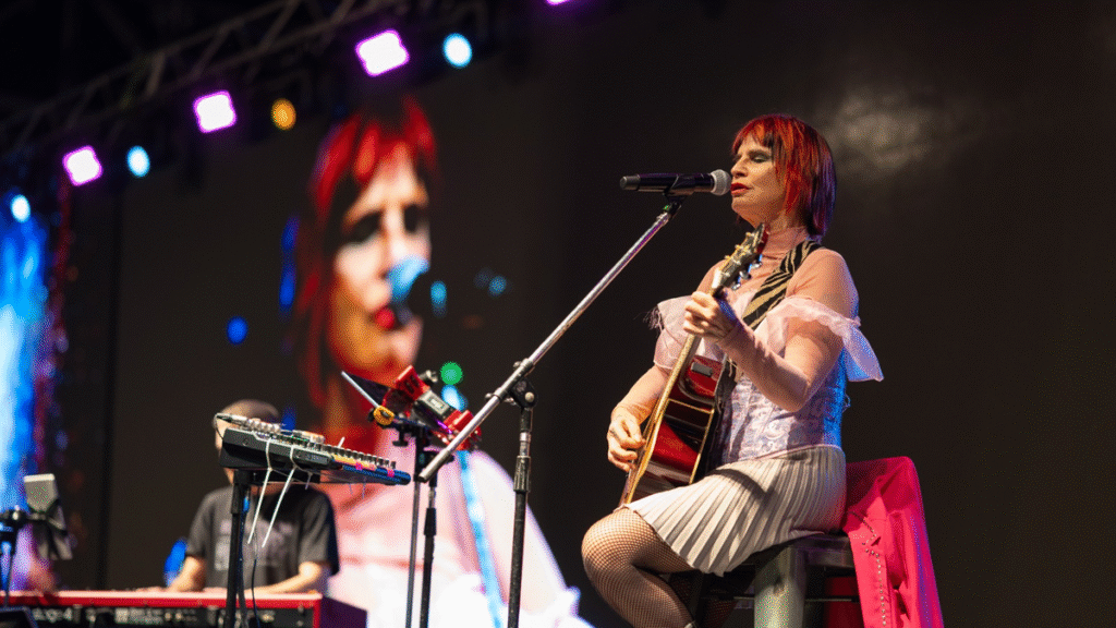 Fabiana Cantilo cerró a puro rock la Feria del Libro de Catamarca Fabiana Cantilo cerró a puro rock la Feria del Libro de Catamarca