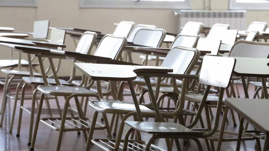 Educación tendrá en 2027 menos del 0,8% del PBI y quedará 44% por debajo de 2023 Educación tendrá en 2027 menos del 0,8% del PBI y quedará 44% por debajo de 2023