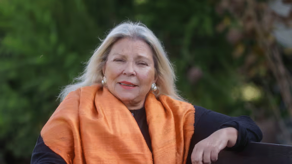 Carrió denunció a Milei por abuso de autoridad y violencia de género