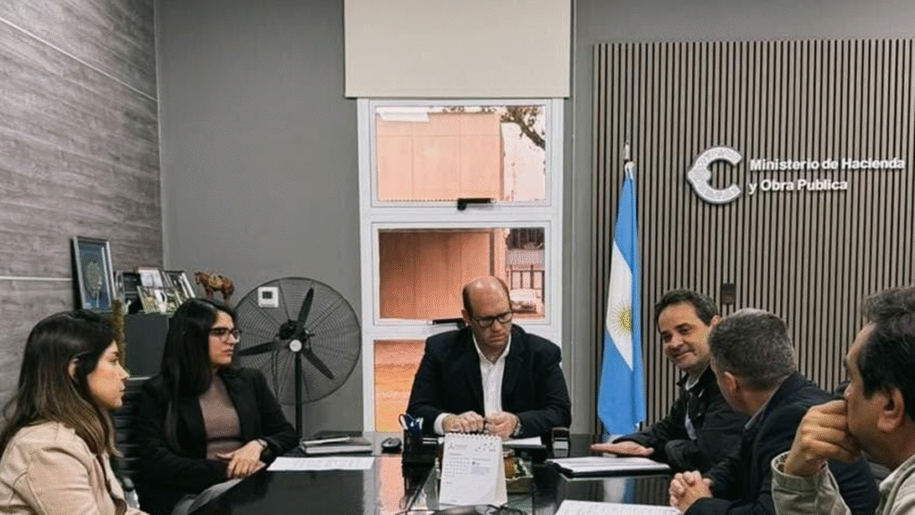 La Provincia y MARA firmaron acuerdos para fortalecer la infraestructura sanitaria y vial