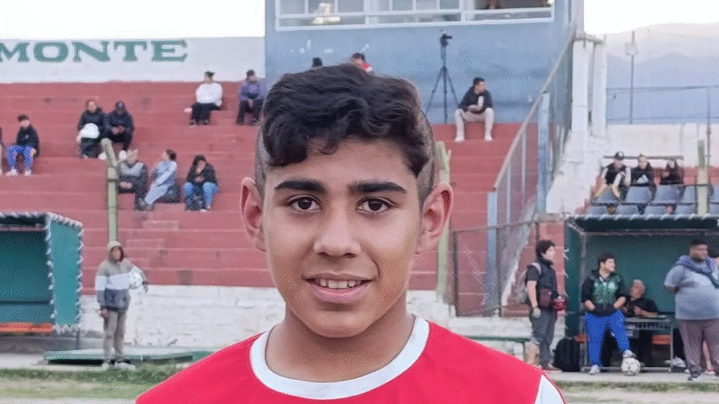 En la Capital, Estudiantes goleó por 8-0 y ganó Defensores en el final
